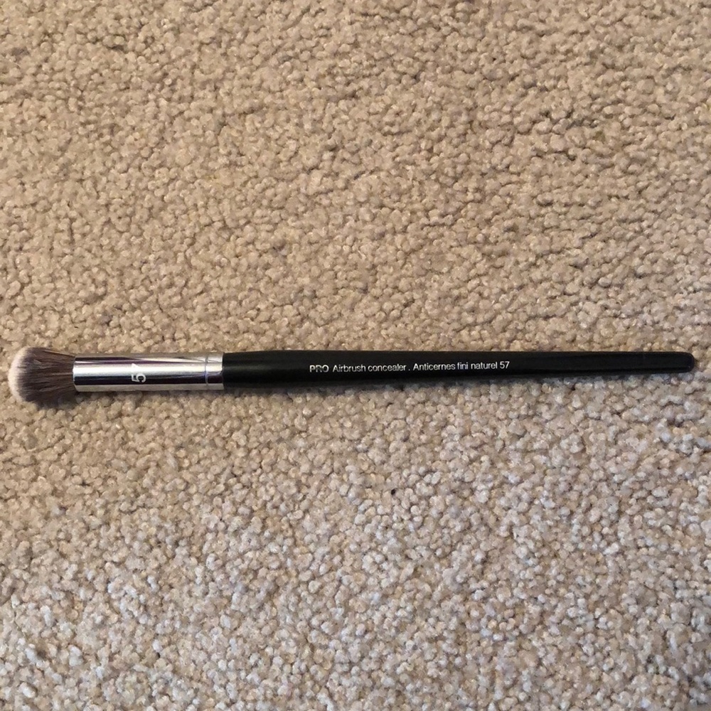 Sephora Collection PRO Airbrush concealer brush #57